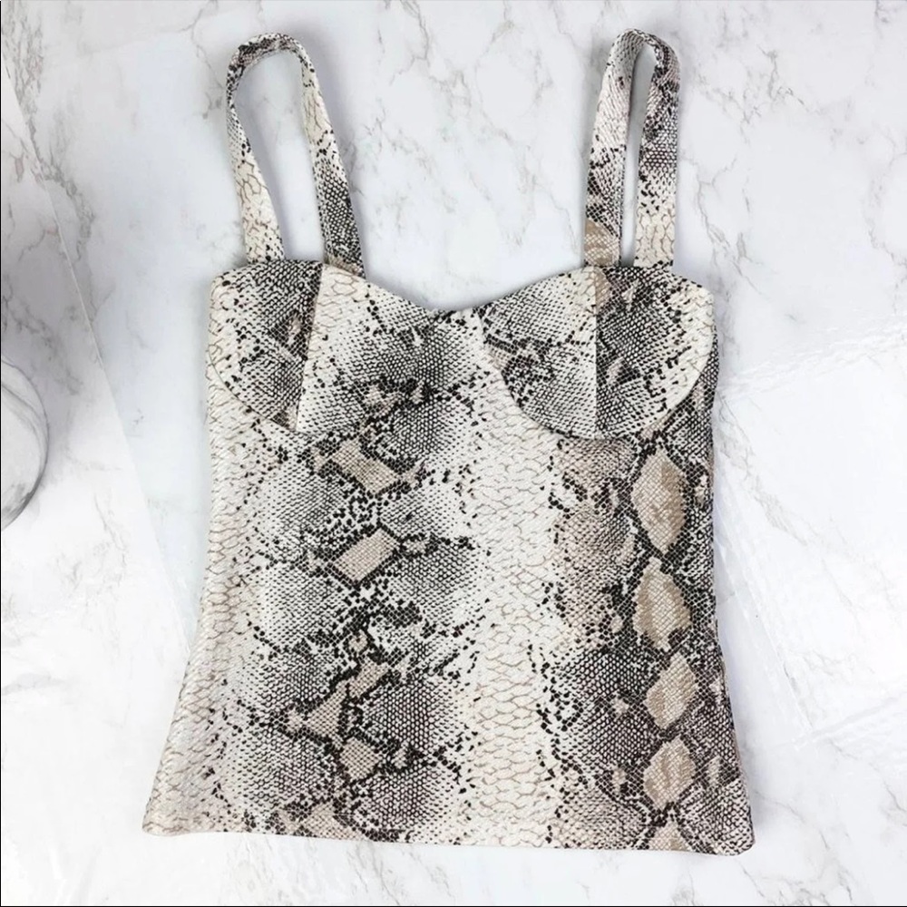Pretty Little Thing Top